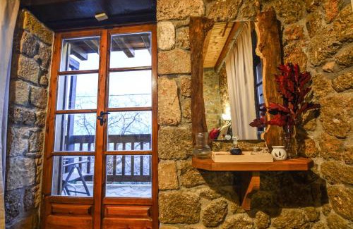 Mesaia Trikala House | Petrino Lodge