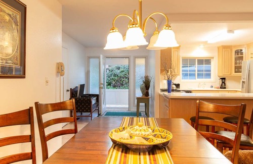 Long Beach House | Pets OK, Close to Beach & Downtown LB, BBQ (Sea-esta)