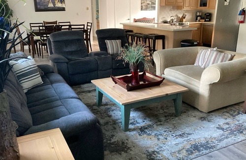 Long Beach House | Pets OK, Close to Beach & Downtown LB, BBQ (Sea-esta)