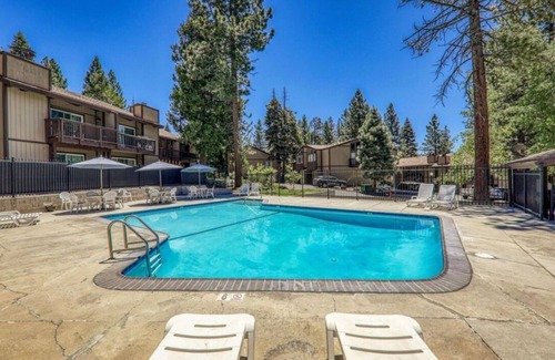 Lake Forest Condo | Pets! Walk to Lake! On the Bike Trail! Close to town!