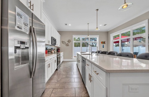 Emerald Waters Village House | Pets Welcome! Beautiful Emerald Waters Home, 2 Community Pools, Pvt Pool!
