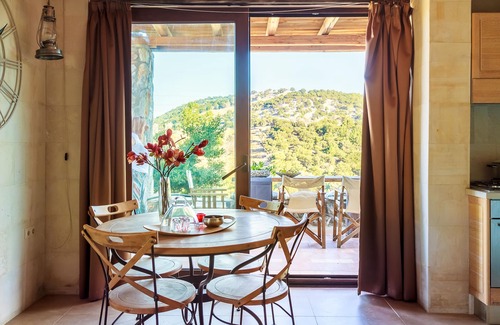 Selakano House | Pezoulia