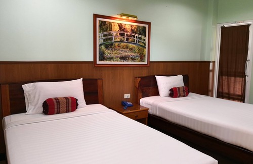 Nai Mueang Hotel | Phadaeng Hotel