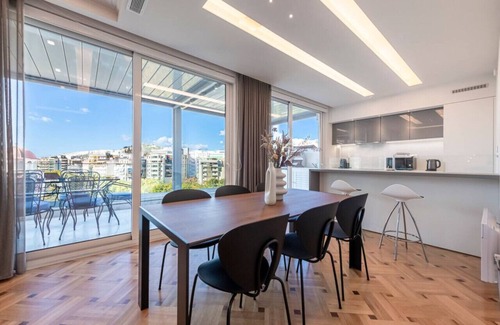 Kinosargous Apartment | Phaedrus Living: City Center Luxury Flat N. Kosmos