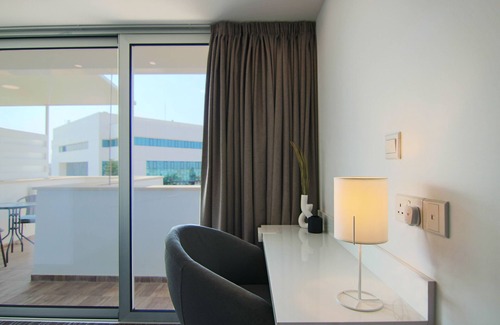 Acropolis Apartment | Phaedrus Living Luxury Suite Nicosia 504