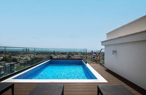 Agios Athanasios Apartment | Phaedrus Living: Sea View Anna Residence 302