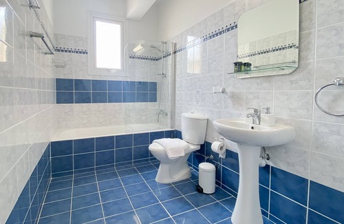 Mesa Chorio Apartment | Phaedrus Living Sunset View Flat Mesogi