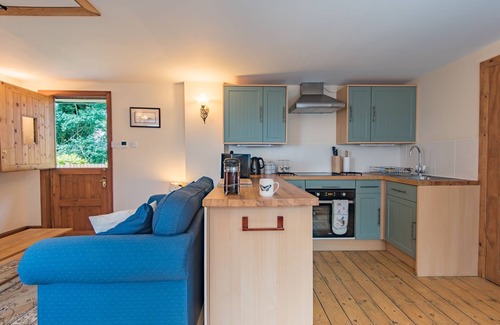 Patrixbourne Cottage | Pheasants Lodge by Bloom Stays - Sleeps 2, ideal for couples