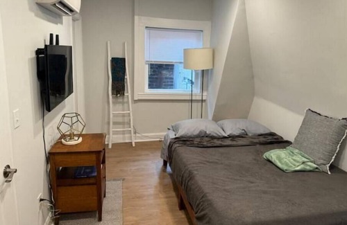 Midtown Village Apartment | Philadelphia Walkup