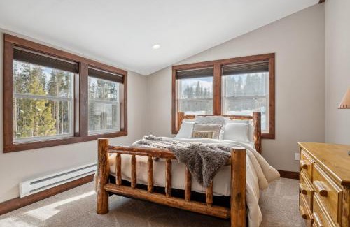 Philipsburg House | Philipsburg Family & Couples Cabin Ski Hike Relax