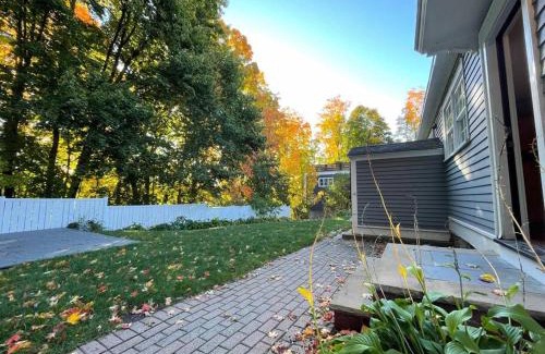 Andover Apartment | Phillips Academy Andover Two-Bedroom Apartment and Free Parking