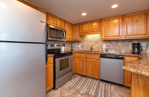 Orange Beach Condo | Phoenix 4 ~ Two bedroom GULF FRONT Condo on the 3rd Floor