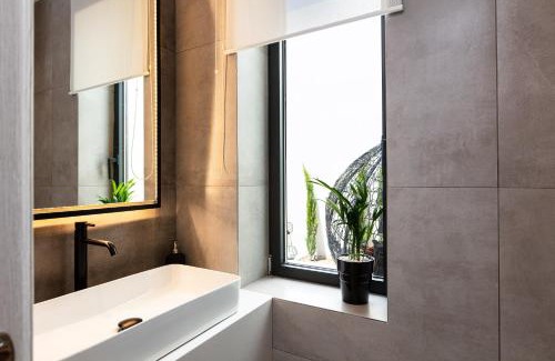 Houdetsi Villa | Physis Villas - Metal & Wood