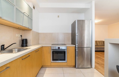 Stare Miasto District Apartment | Piątkowo Urban Retreat Apartment