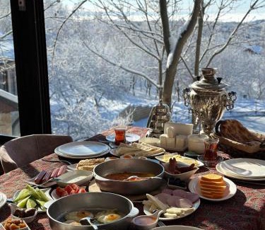 Samaxi Hotel | Pİrqulu Restaurant&Cottages