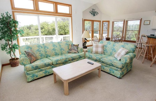 Pine Island House | PI6, Fan-ta-sea- Oceanside, Hot Tub, Community Amenities, 845 ft to Beach Access