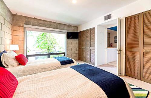 Hendricks and Venice Isles Apartment | Piano House on the Water
