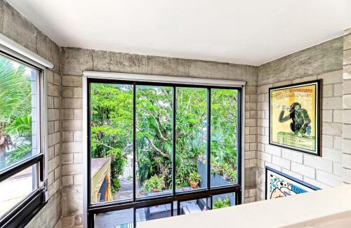 Hendricks and Venice Isles Apartment | Piano House on the Water