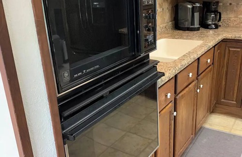 Scotts Cottage | Pickeral Lake Cottage w/Fish & Ski boat 2 bedrooms 1 bath