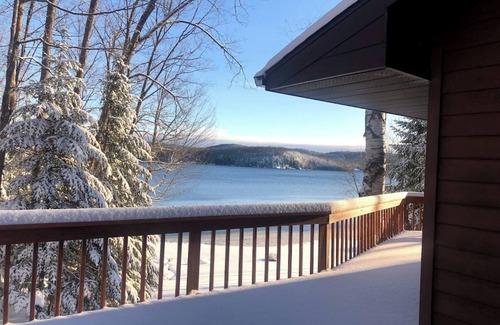 Armour Cottage | Pickerel Lake Family Retreat