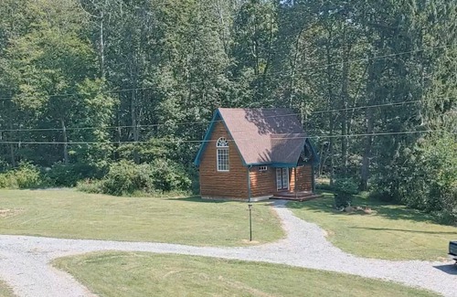 Sassamansville Cottage | Picture Perfect Cottage at Rocky Springs