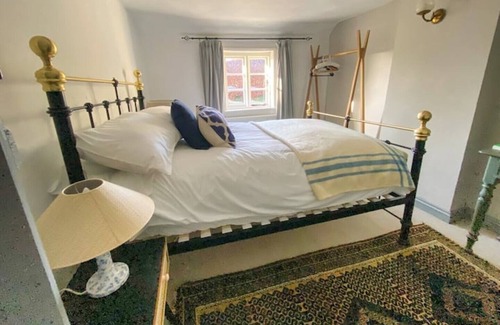 West Knoyle Cottage | Picturebook Thatch Cottage