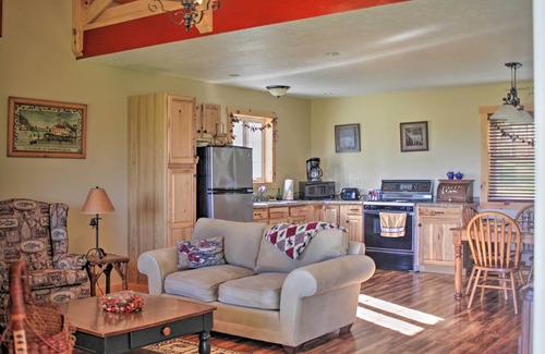 Chautauqua Cabin | Picturesque Cabin set on 150-acre farm, 5-minute drive to Chautauqua Institute