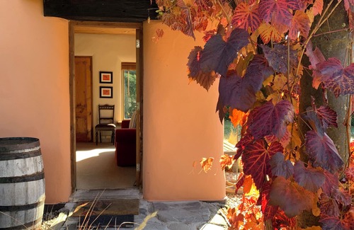 Lake Hayes Cottage | Picturesque Lake and Mountain Setting
