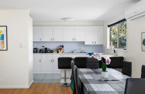 Loch Sport House | Picturesque Lakeside Getaway: Views, Beach, Park