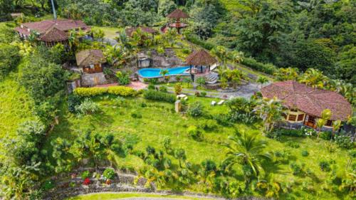 El Fosforo Ski Chalet | Pie in the Sky 1 Gorgeous Cottage with spectacular scenic views