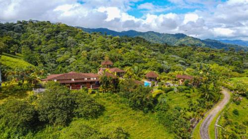 El Fosforo Ski Chalet | Pie in the Sky 1 Gorgeous Cottage with spectacular scenic views