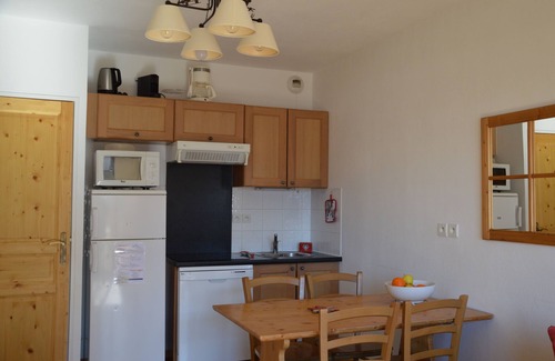 Orcieres-Merlette Apartment | Pieds des Pistes - Appartement Avec Piscine au Coeur de la Station