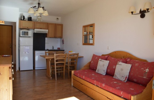 Orcieres-Merlette Apartment | Pieds des Pistes - Appartement Avec Piscine au Coeur de la Station