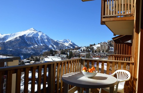 Orcieres-Merlette Apartment | Pieds des Pistes - Appartement Avec Piscine au Coeur de la Station