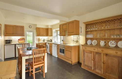 Slate Islands Cottage | Pier House Two - Loch-side semi-detached house sleeping up to 10