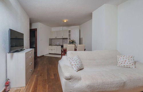 Rezevici Apartment | Pietra Mare Apartments