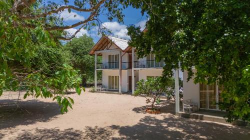 Irrakkakandi Resort | Pigeon Island Beach Resort and Spa