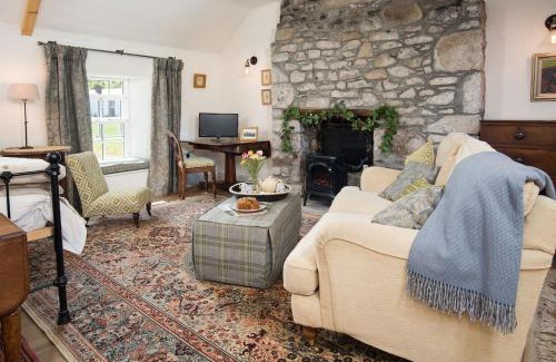 Kirk Yetholm House | Pigeon Loft