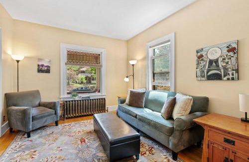 Kingfield House | Pillsbury Hideaway