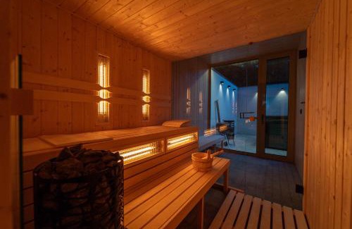 Smizany Ski Chalet | Pine chalet