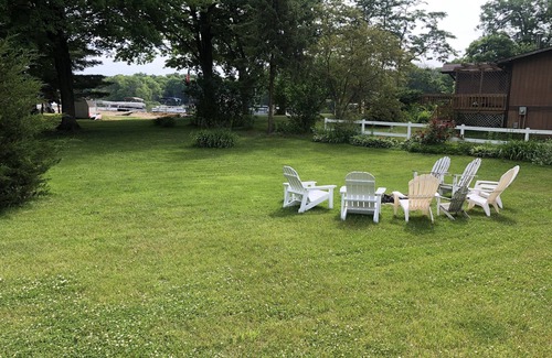 Plainwell House | Pine Cove Cottage: Four bedroom home on Pine Lake