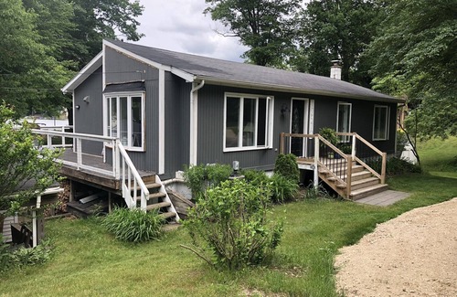 Plainwell House | Pine Cove Cottage: Four bedroom home on Pine Lake