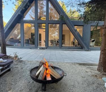 Zavoi Ski Chalet | Pine Hill 2