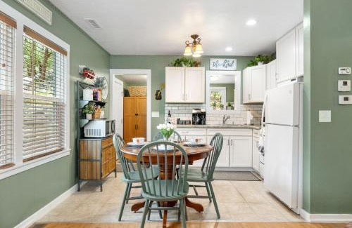 Mountain Club House | Pine Mtn Cabin 1-br 2mi From Whisky Rowsleeps 6
