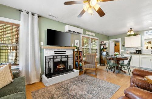Mountain Club House | Pine Mtn Cabin 1-br 2mi From Whisky Rowsleeps 6