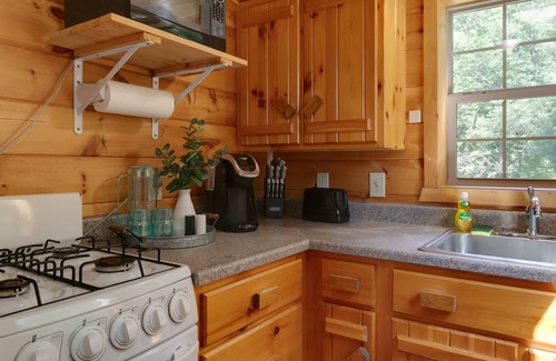 Wellsboro House | Pine Ridge Cabin: an all-seasons Wellsboro getaway