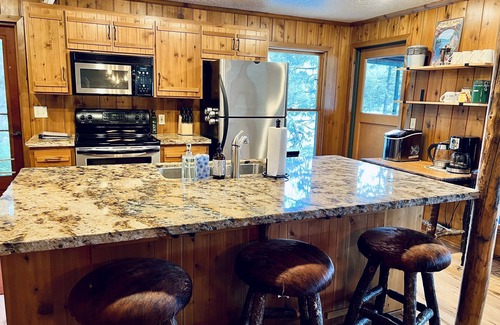 Hayden Lake Cabin | Pine View Cabin: Rustic Hayden Lake Cabin with Bunkhouse and Private Dock