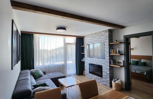 Pamporovo Apartment | Pine & Wine Bathtub Apartment