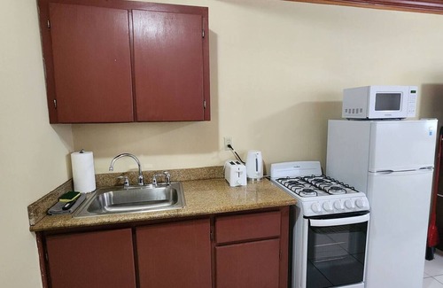 Nassau Apartment | Pineapple Breeze