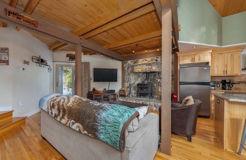 Dorrington Cabin | Pinecone Peak-Updated Cabin with Huge Recreation Room and Flat Level Driveway!